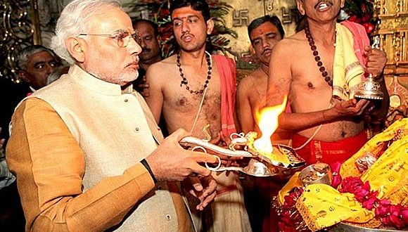 MODI IN POOJA